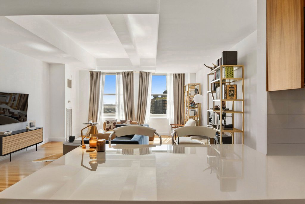 88 Greenwich Street, Unit 2009 photo 4