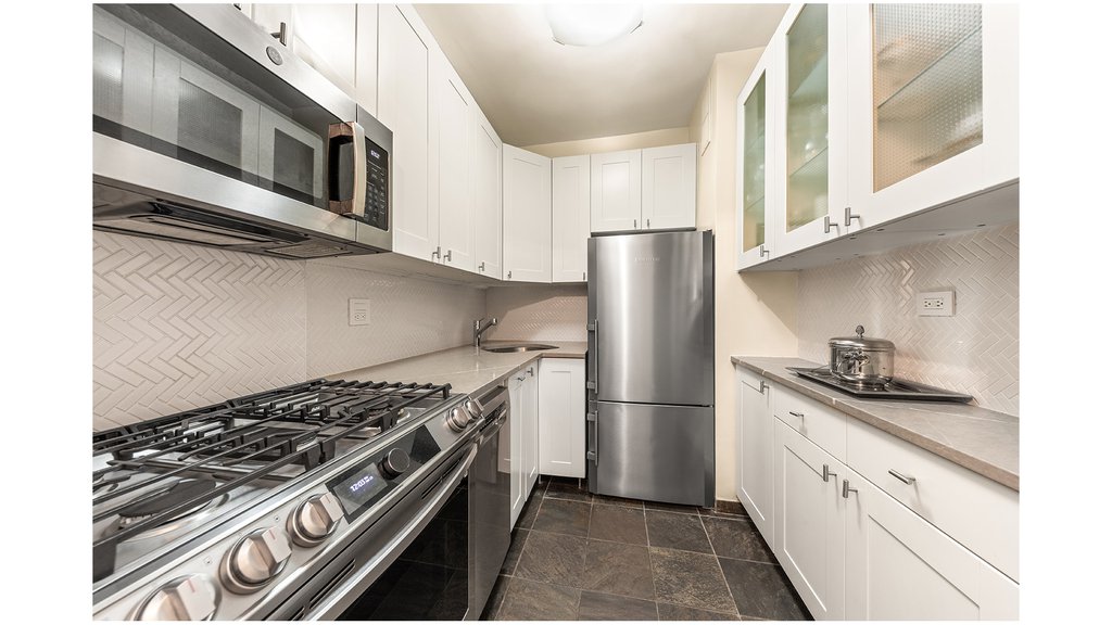 520 East 72nd Street, Unit 10T photo 4