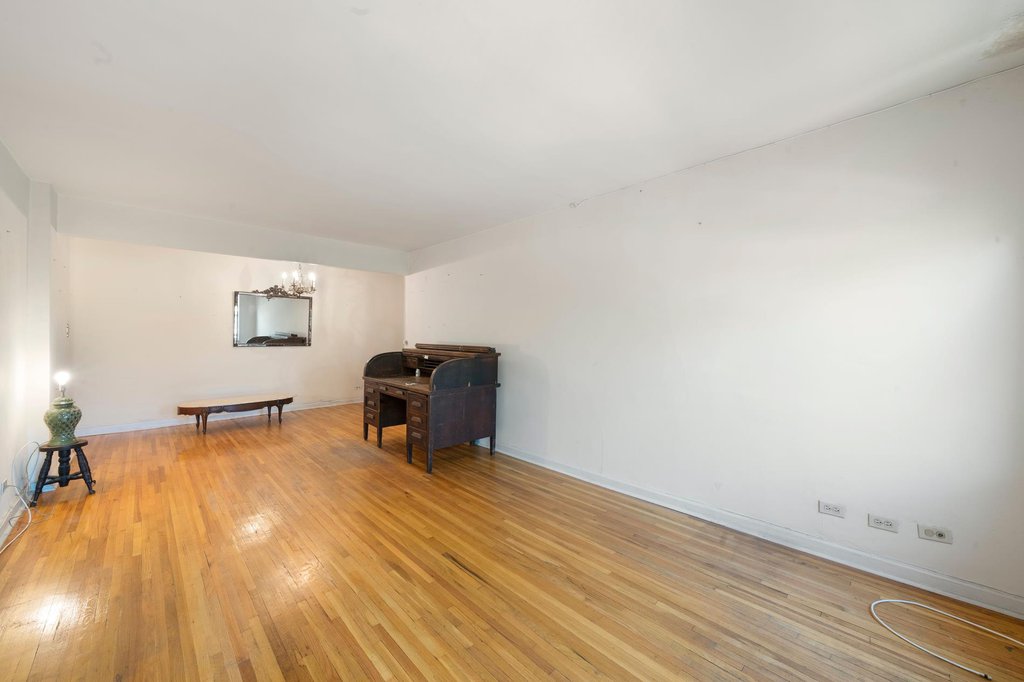 221 McDonald Avenue, Unit 4N photo 6