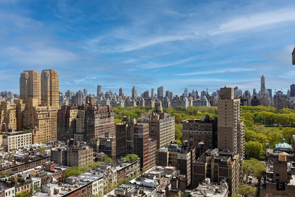 111 West 67th Street, Unit 29D photo 4