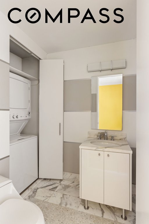 46-30 Center Boulevard, Unit 610 photo 6
