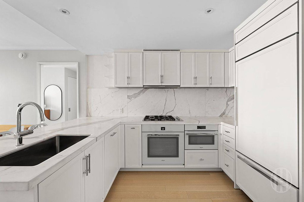 212 Warren Street, Unit 5N photo 2