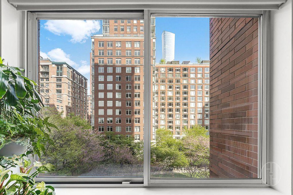 212 Warren Street, Unit 5N photo 4