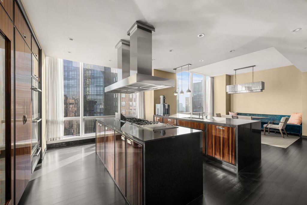 157 West 57th Street, Unit 52B photo 7