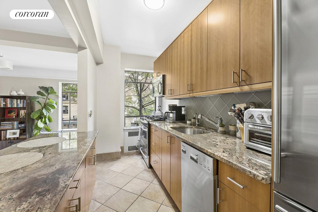 565 West End Avenue, Unit 3G photo 4