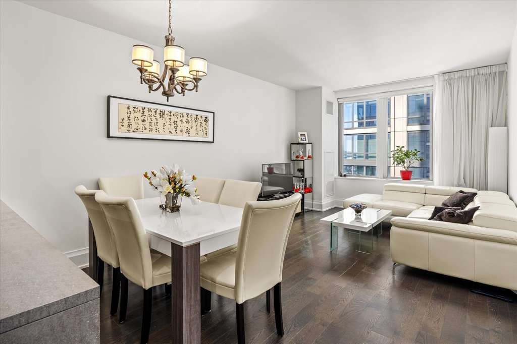 50 Riverside Boulevard, Unit 6D