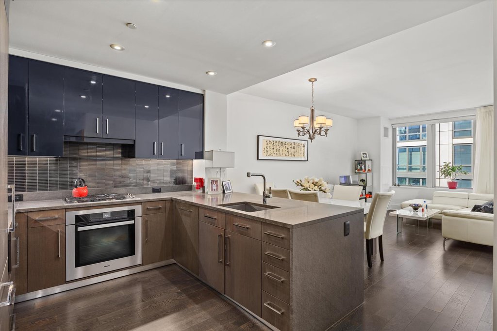 50 Riverside Boulevard, Unit 6D photo 7