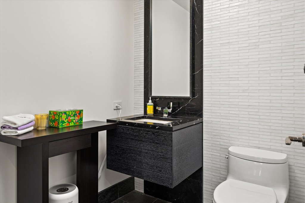 50 Riverside Boulevard, Unit 6D photo 13