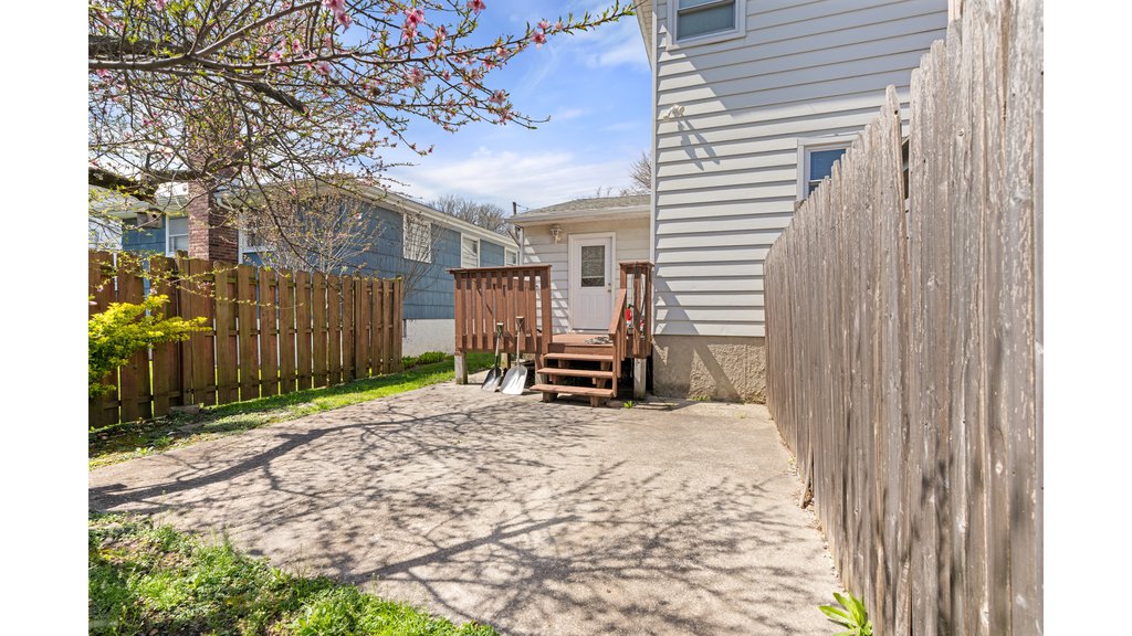 4 Cottage Avenue – For Sale photo 8