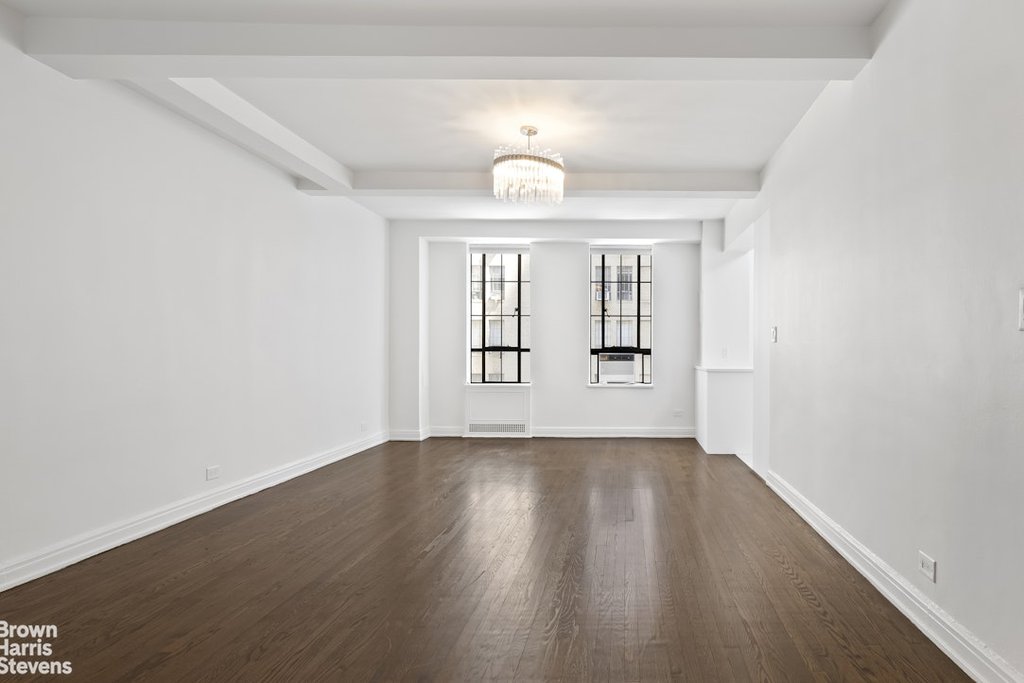 333 West 56th Street, Unit 6M photo 2
