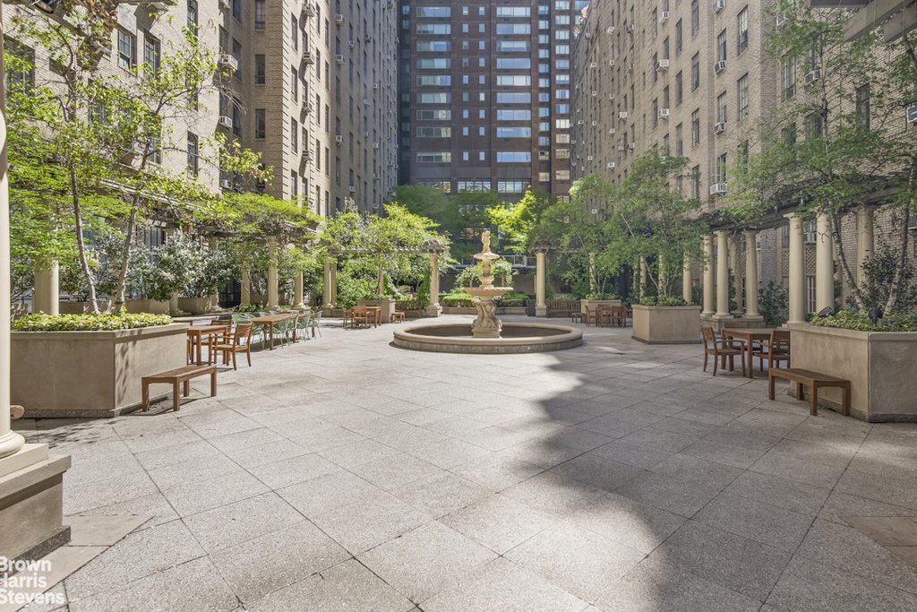 333 West 56th Street, Unit 6M photo 11