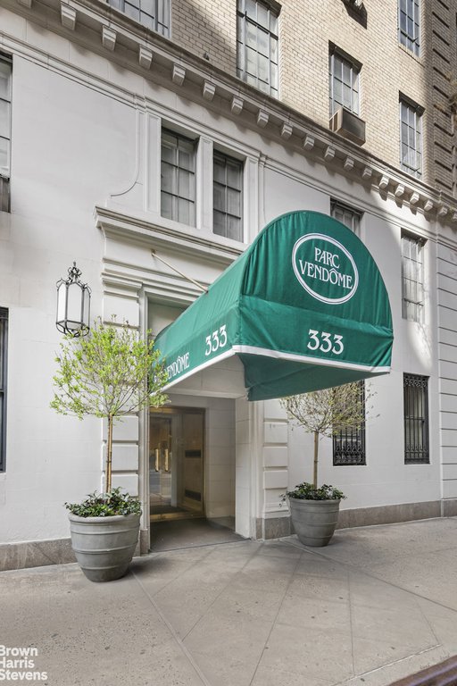333 West 56th Street, Unit 6M photo 13