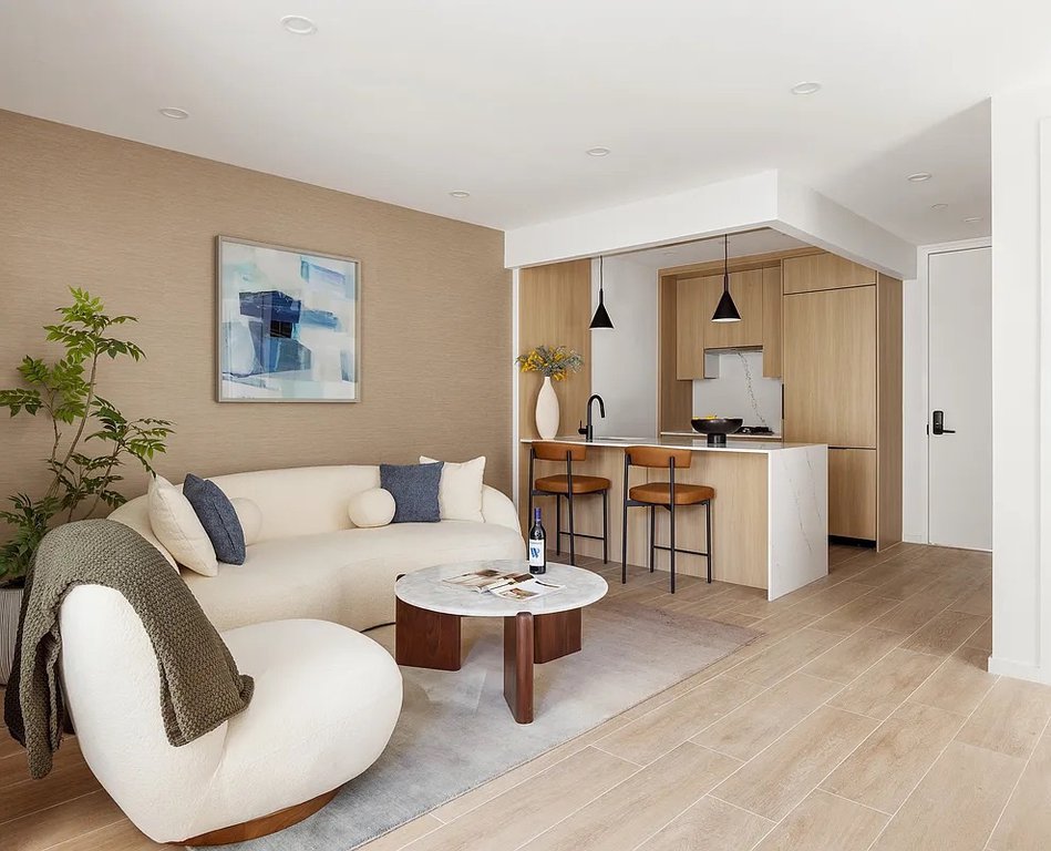 366 Harman Street, Unit 2R
