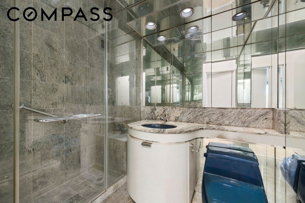 25 Sutton Place South, Unit 11M photo 8