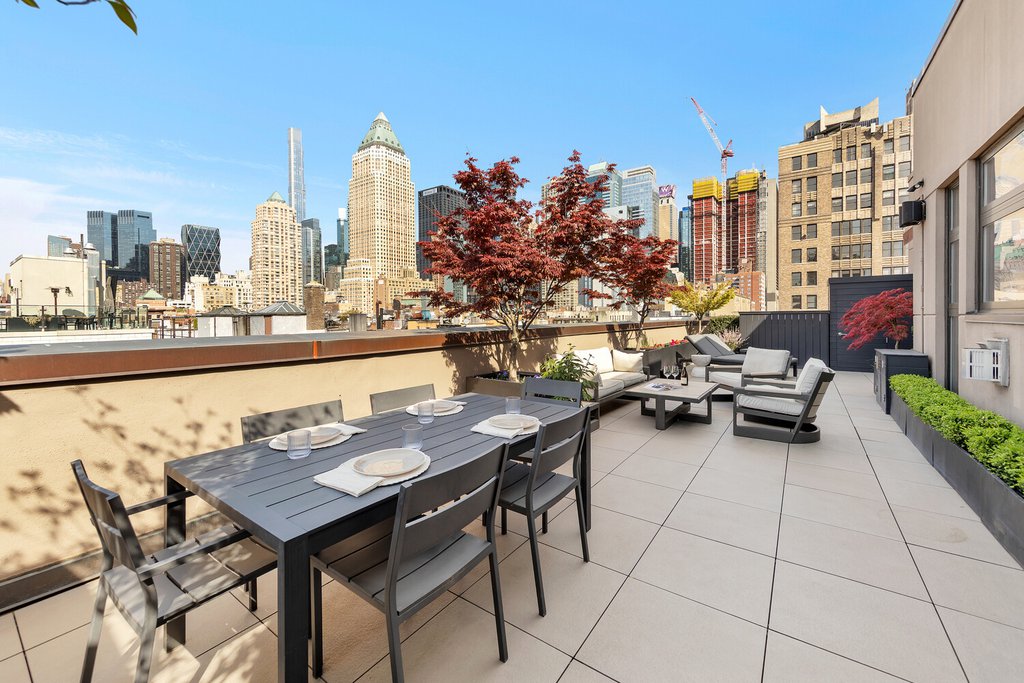 406 West 45th Street, Unit PHA