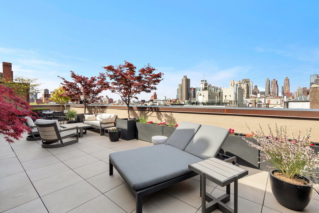 406 West 45th Street, Unit PHA photo 2