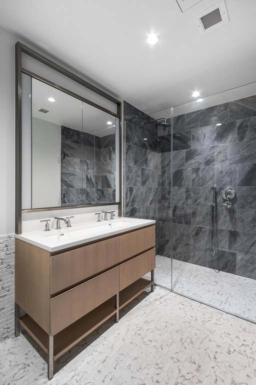 500 West 45th Street, Unit 210 photo 6