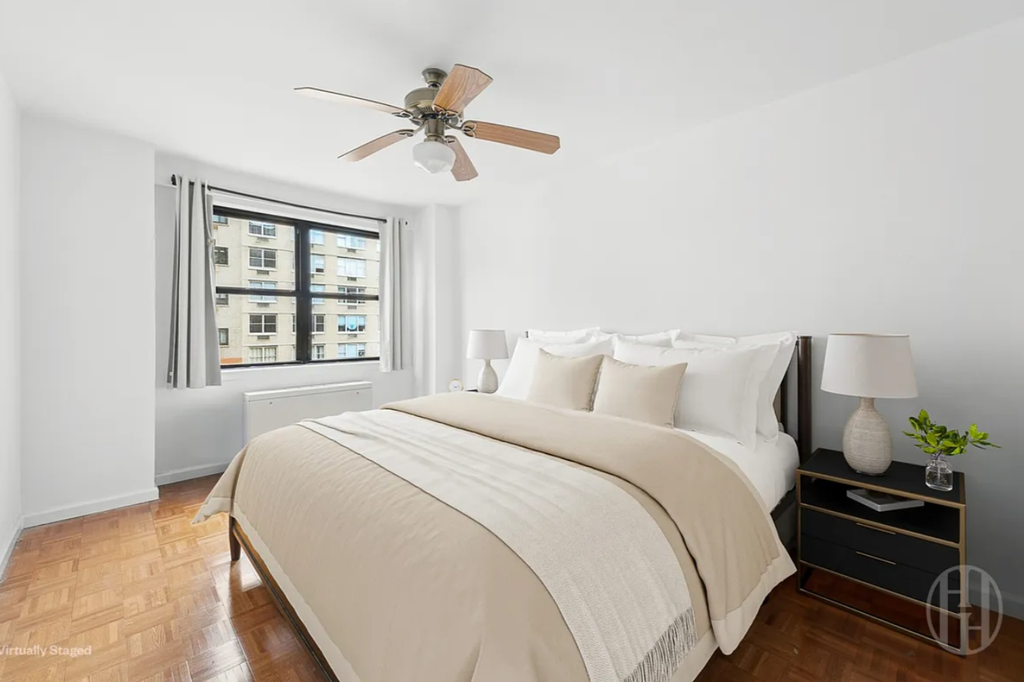 201 East 28th Street, Unit 10L photo 3