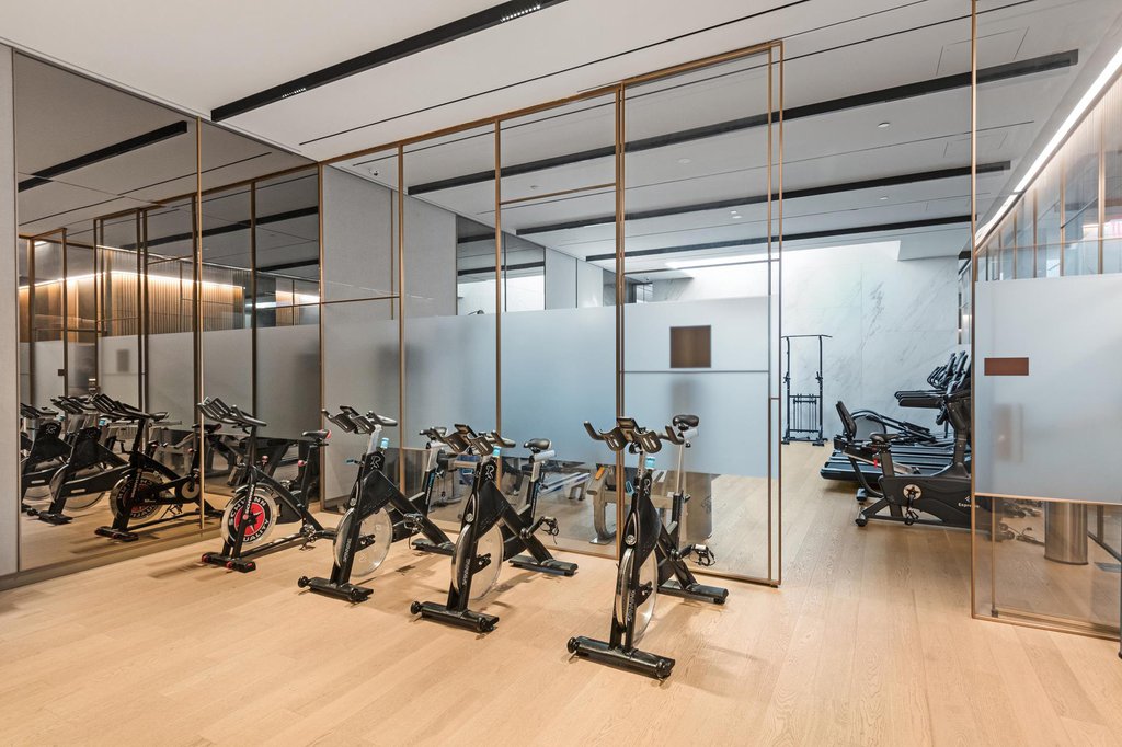 500 West 45th Street, Unit 211 photo 7