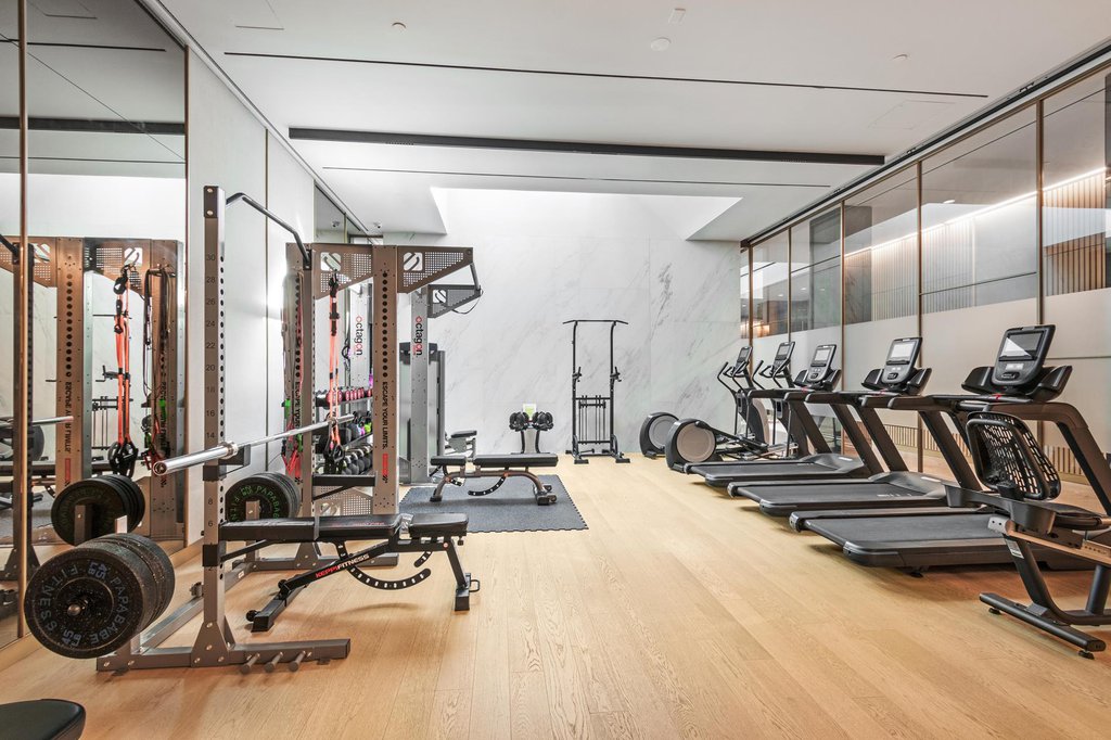 500 West 45th Street, Unit 211 photo 9