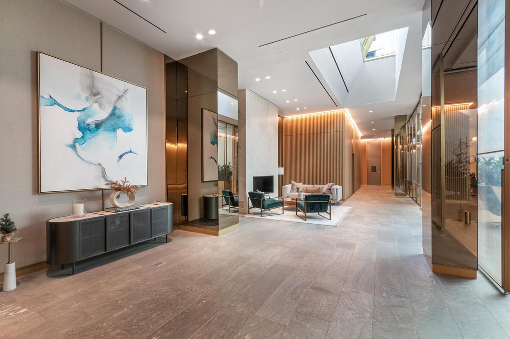 500 West 45th Street, Unit 211 photo 11