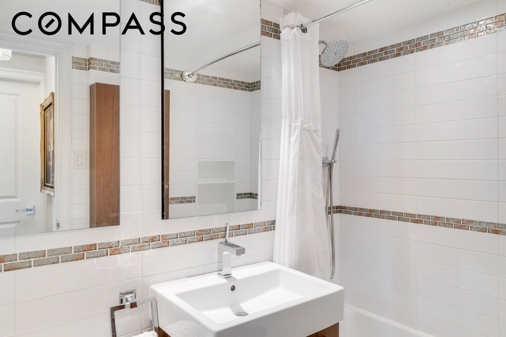520 East 76th Street, Unit PHD photo 9