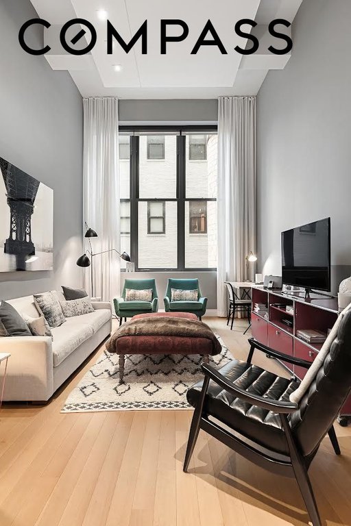 421 Hudson Street, Unit 520
