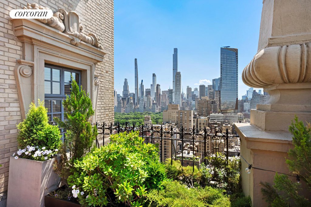 12 West 72nd Street, Unit PH27A photo 2