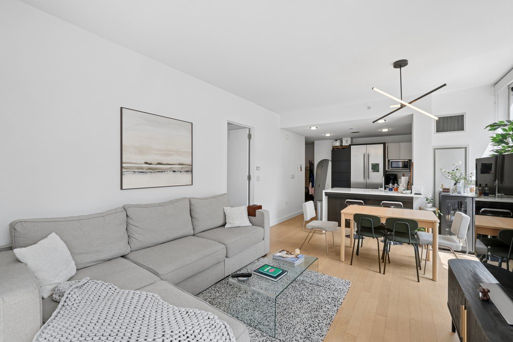 247 West 46th Street, Unit 2204 photo 5