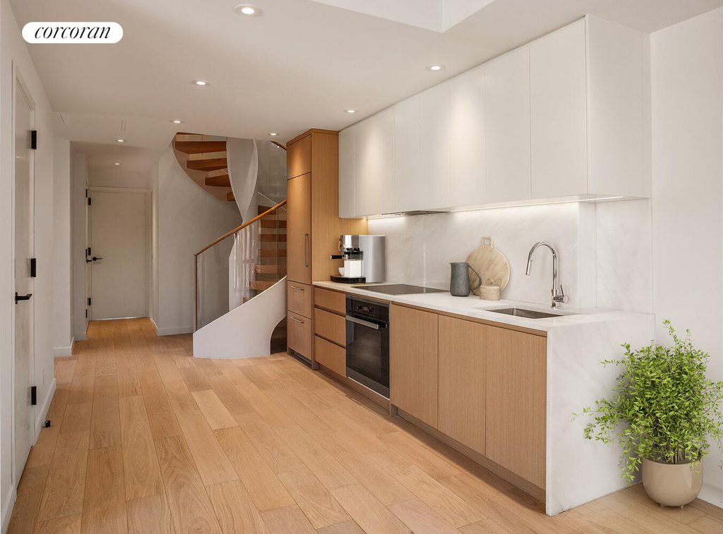 355 West 39th Street, Unit PH photo 5