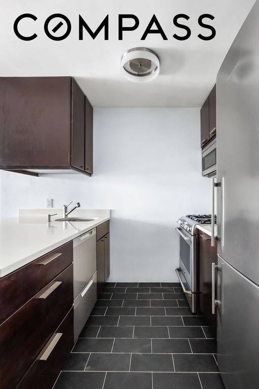 376 Broadway, Unit 14E photo 4