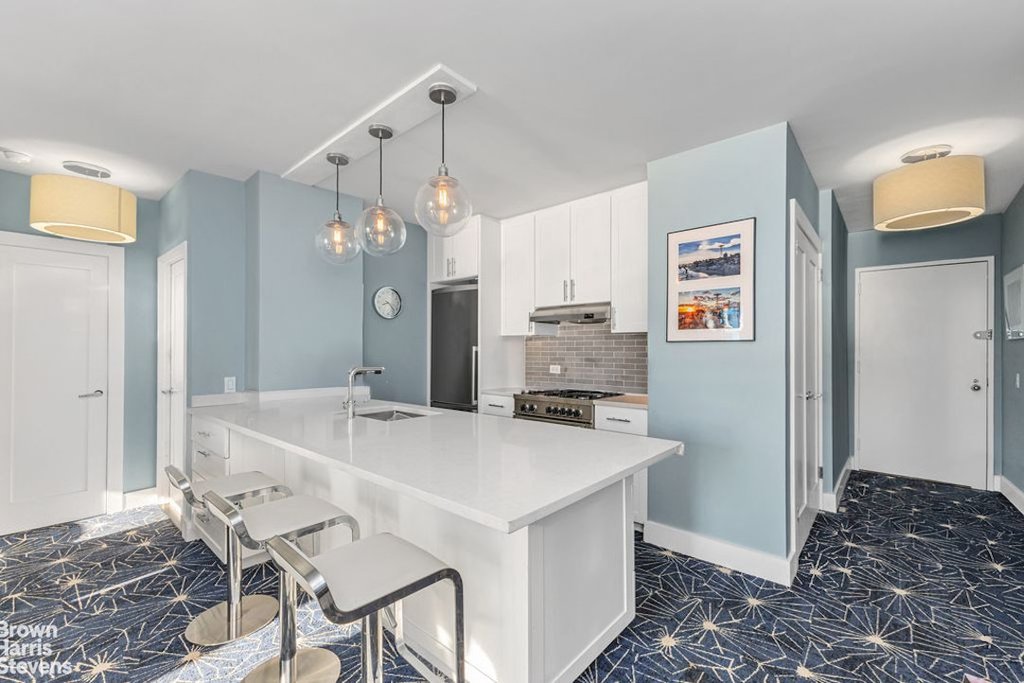 140 Charles Street, Unit 10E photo 5