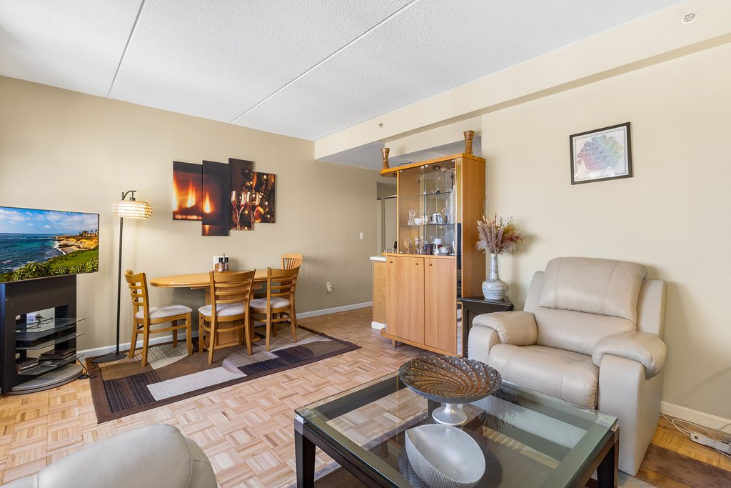 102 Bradhurst Avenue, Unit 1007 photo 3