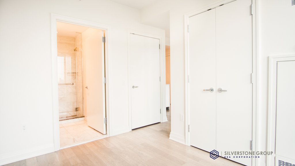 460 West 42nd Street, Unit 57H photo 4