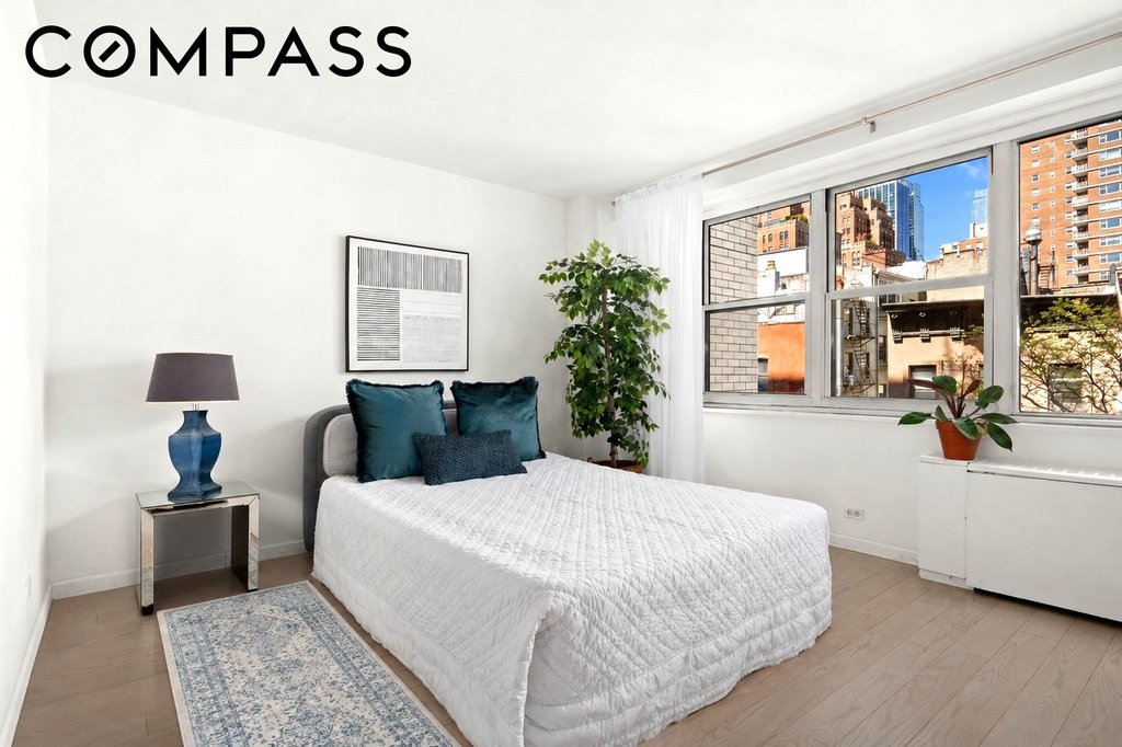 360 West 22nd Street, Unit 5H photo 3