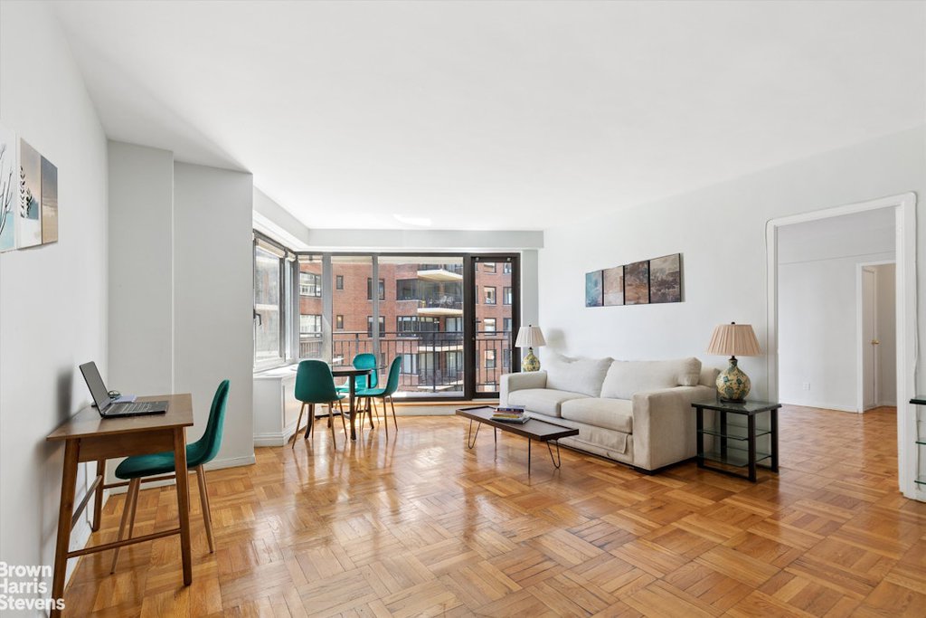 60 Sutton Place South, Unit 10FN photo 4