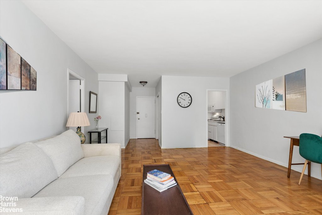 60 Sutton Place South, Unit 10FN photo 10