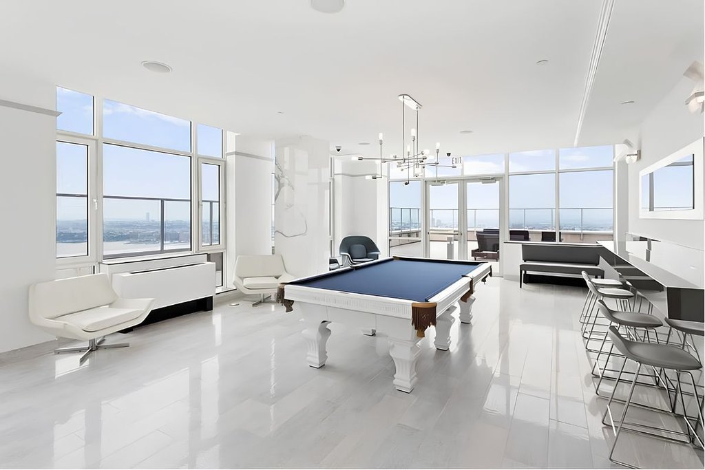 635 West 42nd Street, Unit 24B photo 11