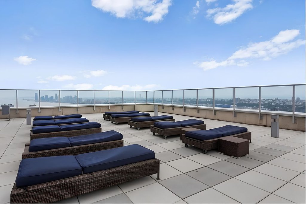 635 West 42nd Street, Unit 24B photo 12