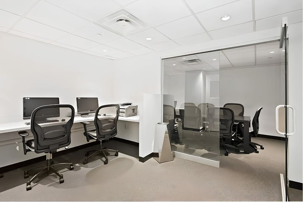 635 West 42nd Street, Unit 24B photo 14