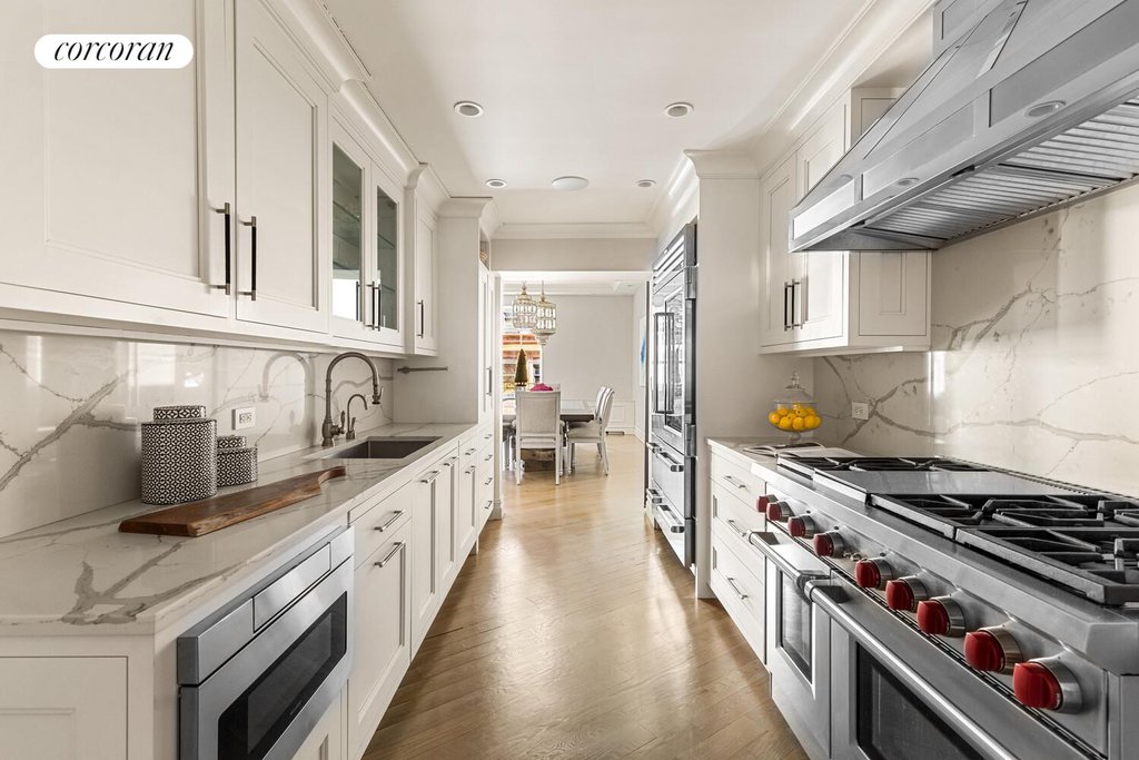 22 East 82nd Street, Unit 5 photo 3