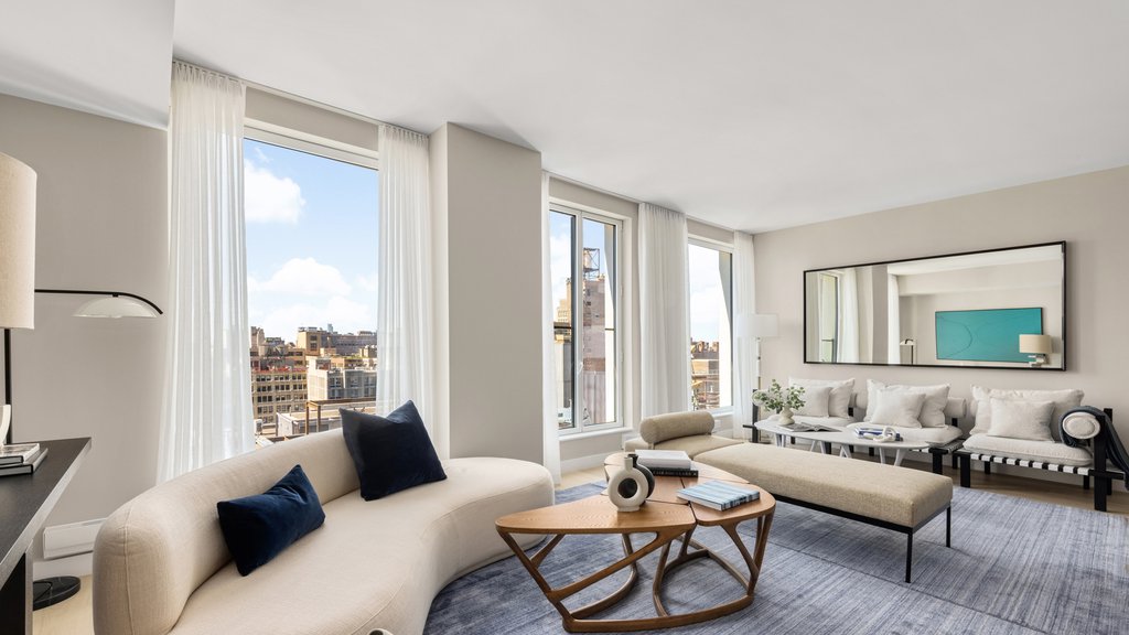 215 West 28th Street, Unit 16A