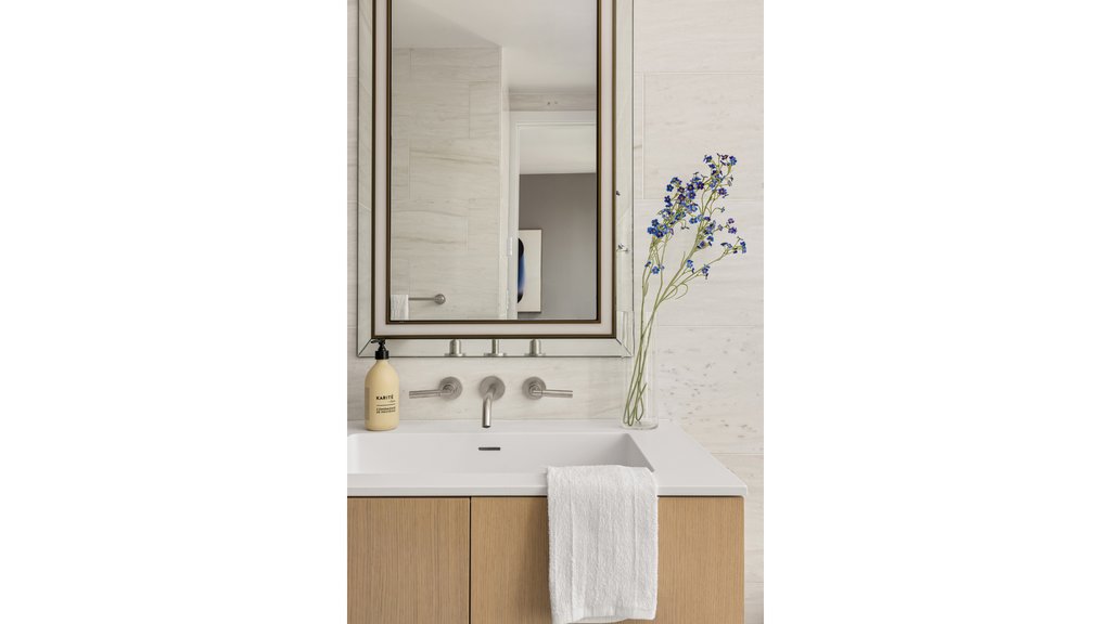215 West 28th Street, Unit 18B photo 9