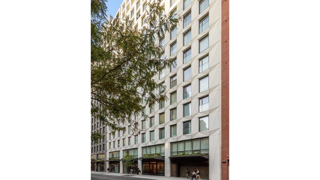 215 West 28th Street, Unit 18B photo 33