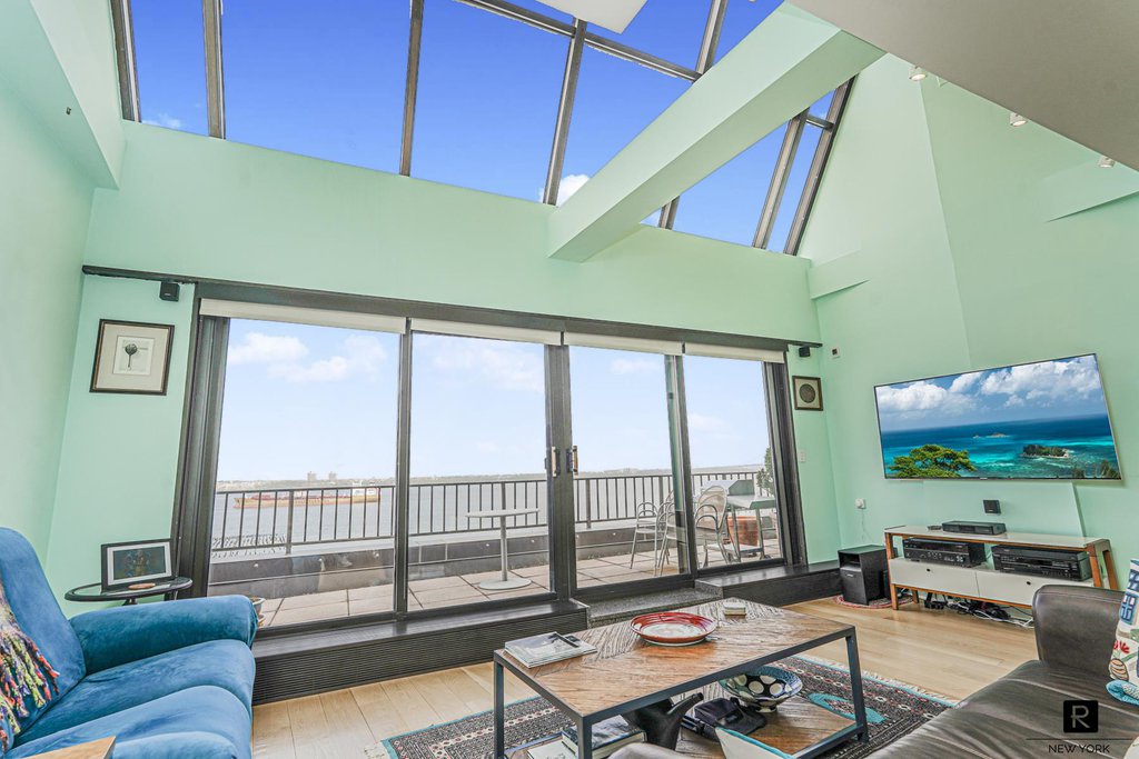 10 Bay Street Landing, Unit 8D photo 15