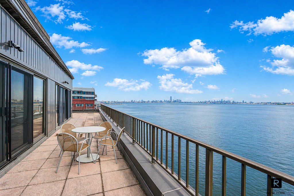 10 Bay Street Landing, Unit 8D photo 17