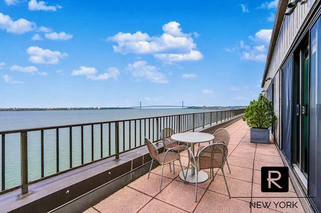 10 Bay Street Landing, Unit 8D photo 19