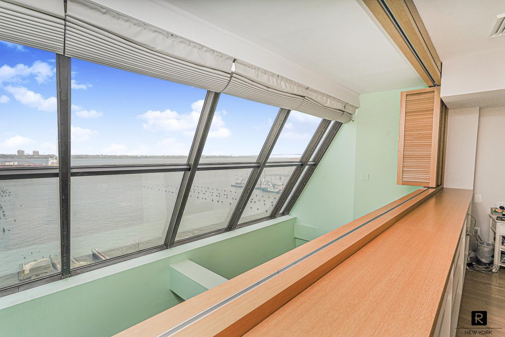 10 Bay Street Landing, Unit 8D photo 21