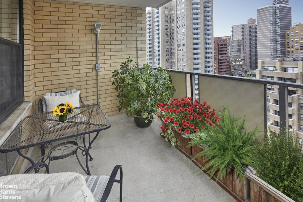 301 East 87th Street, Unit 22A photo 3