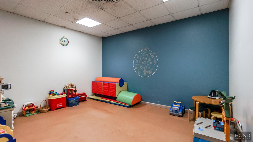 250 East 40th Street, Unit 4D photo 9